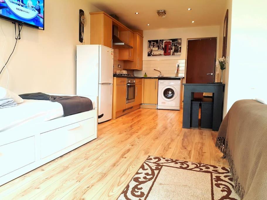 Comfortable Studio Flat Near Central 런던 외부 사진